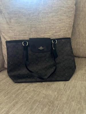 Bolso de hombro Coach Tote negro Foto 1 de 4