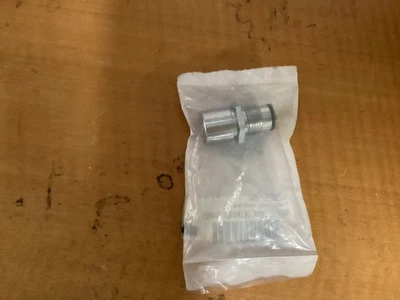 Adaptador de tanque de combustible Harley Davidson para inducción Screamin Eagle P/N 62026-00 ^ Foto 1 de 2