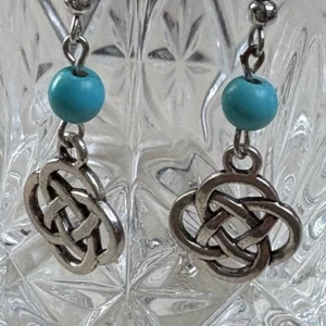 ARTISAN - Silver Tone Celtic Knot  Charm Bead Earrings - 1.5" - Picture 1 of 4
