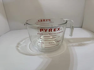 Vintage Pyrex 8 cup 2 QT 64 oz Glass Measuring Bowl Cup Red lettering - Picture 1 of 1