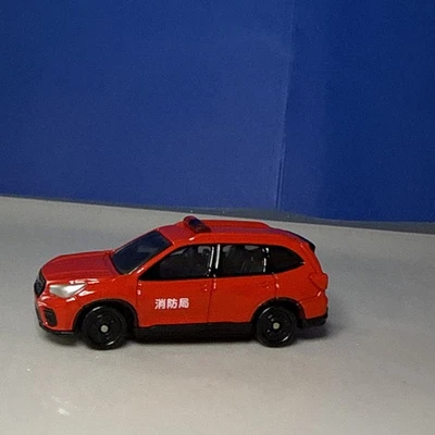 Tomy Tomica 1:65 Subaru Forester Japón Cuerpo de Bomberos Coche de Bomberos Foto 1 de 4