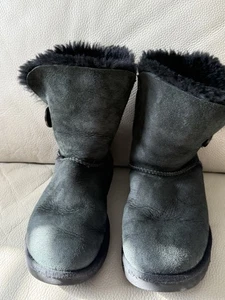 UGG Bailey Button I Black Seude Boots - 7 - Picture 1 of 7