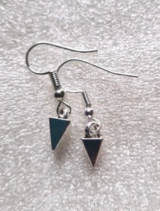 Tibetan silver small pyramid drop earrings on 925 stamped silver fish hook, 3D - Picture 1 of 2