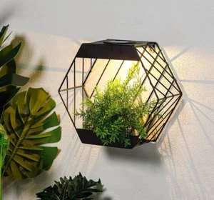 Maceta de Pared Hexagonal Luz LED Solar Jardín Patio Valla Decoración Exterior NUEVO - Imagen 1 de 2