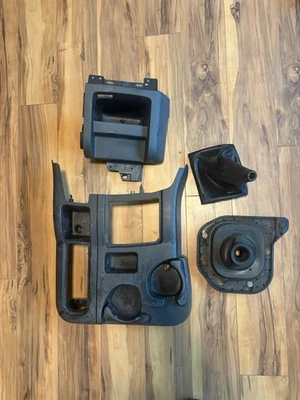 Dodge Ram 1500-3500 2003-05 consola de piso cambio manual bisel portavasos Foto 1 de 4