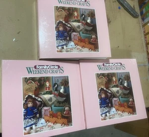 Family Circle Weekend Crafts Complete Set in 3 Binders All 11 Sections, Patterns - Picture 1 of 4