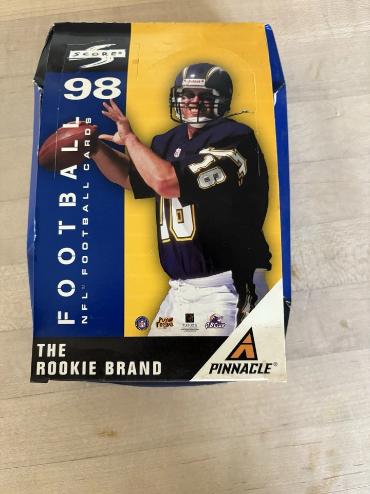 1998 Score Football Box 29/36 Factory Sealed Packs MANNING Box Missing 7 Packs - Image 1 of 2
