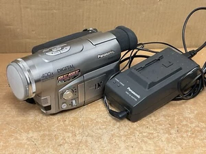 Panasonic NV-DS11 MiniDV camcorder + leads - Picture 1 of 11