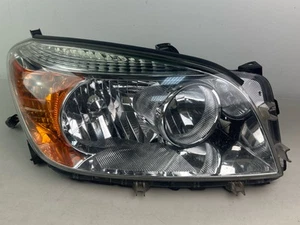 2006-08 Toyota Rav4 Right Passenger Side Headlight OEM 8113042331 - Picture 1 of 10