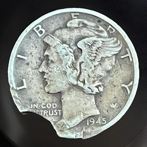 1945 D Mercury Dime - Clipped Planchette! - Picture 1 of 2