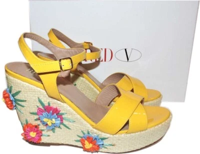 Sandalias de cuña rojas VALENTINO alpargatas apliques florales talla 38-7 Foto 1 de 4