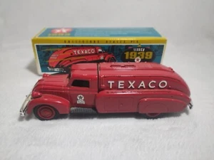 1939 Dodge Airflow TEXACO Tanker Truck 1:32 Die Cast Ertl Coin Bank - Picture 1 of 4