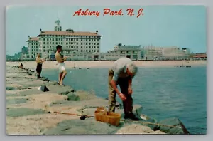 Angeln vom Steg im Ashbury Park New Jersey - Bild 1 von 2