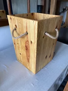 Large tapered reclaimed wood rustic planter - Picture 1 of 6