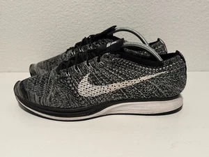 Nike Herren Flyknit Racer Oreo 2.0 Laufschuh Gr. 11 Schwarz Sneaker 526628-012 - Bild 1 von 13