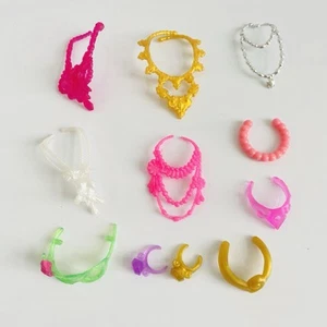Barbie Sindy accessori moda bambola gioielli collane bracciali - Foto 1 di 7