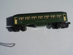Postwar Lionel No. 2440 O Lionel Illuminated Green Tinplate Pullman Car - Picture 1 of 7