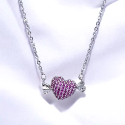 Collar colgante corazón rubí chapado en rodio. Foto 1 de 4