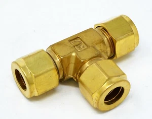 PARKER 8ET8-B 1/2" A-LOK Brass Union Tee - Picture 1 of 1