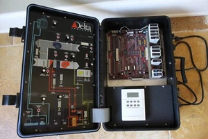 DELTA CONTROLES DBB-060 / DBB060 PLC Entrenador? Unidad controlador maleta  - Imagen 1 de 9