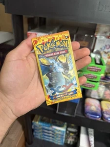 Pokemon Flashfire 3-Card Mini Booster Pack New SEALED - Picture 1 of 2