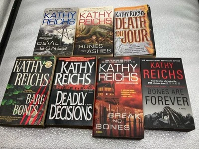 Kathy Reichs Lot 7 Temperance Brennan Paperbks Break No Bones Bones Are Forever - Image 1 of 4