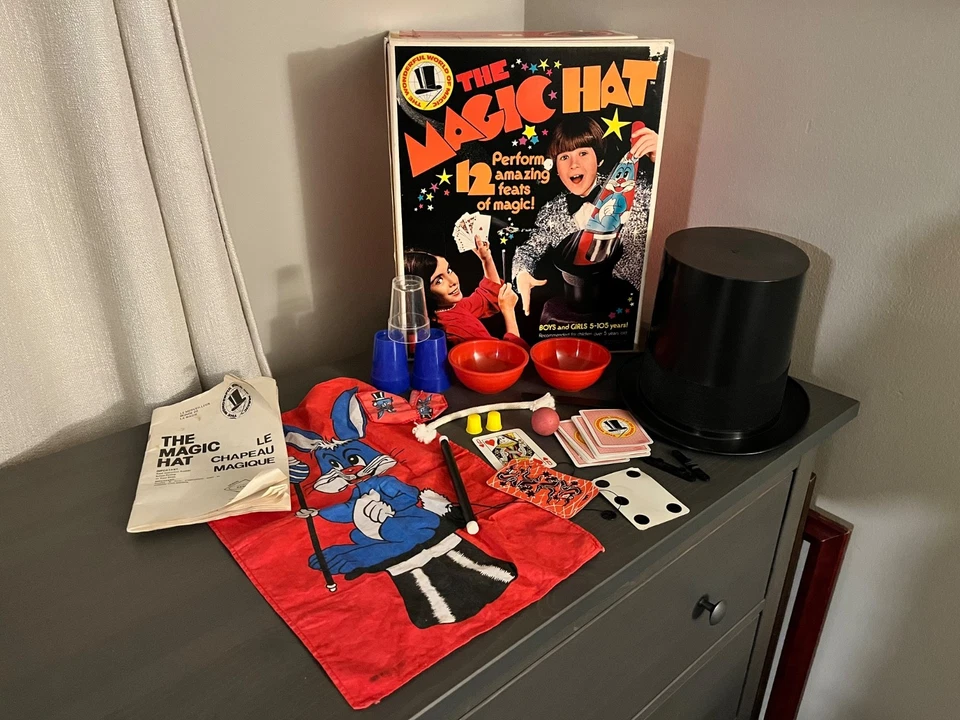 Vintage 1975 Remco The Magic Hat in Original Box 12 amazing feats of Magic - Image 1 of 4
