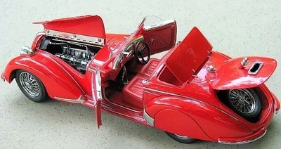 Alfa Romeo Race Car1 24Grand Prix Racing Custom Built18Metal Body12Model Racer - image 1 of 4