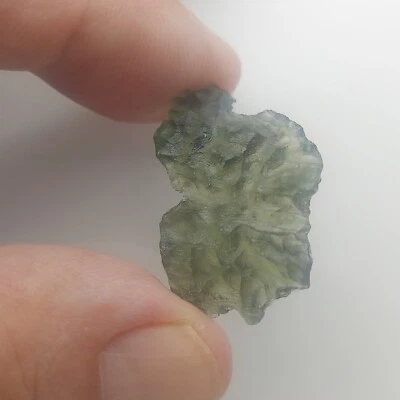 Moldavite  -  2.9grams/14.5ct - High Quality  with Certificate of Authenticity - Image 1 of 4