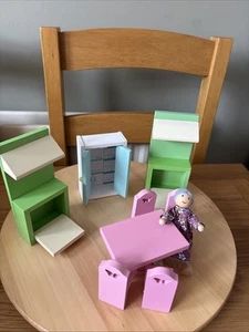 Wooden Dolls House Kitchen Furniture & Figure Bundle - Picture 1 of 4