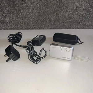 Sony Cybershot DSC-T3 5.1MP Digital Camera - Silver With Charger - Picture 1 of 9