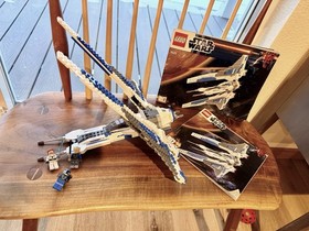 LEGO Star Wars: Pre Vizsla's Mandalorian Fighter (9525) W/instructions & Figs