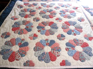 Handmade Flower Garden Cheater Cloth Quilted Throw Lap Blanket 42” x 41” - Picture 1 of 9