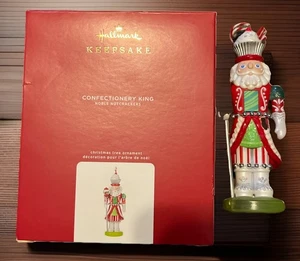 Hallmark Keepsake Ornament 2020 Noble Nutcrackers Confectionery King - Imagen 1 de 3
