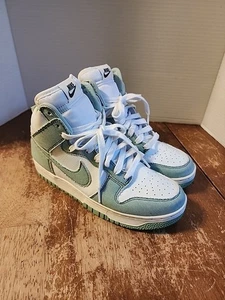 Nike Dunk High 1985 Womens Size 8.5 Enamel Green Denim Sneaker Shoes DV1143-300 - Picture 1 of 12