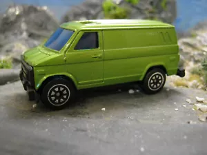 Welly Chevrolet G20 Van 1/64 scale in green diecast model - Picture 1 of 5
