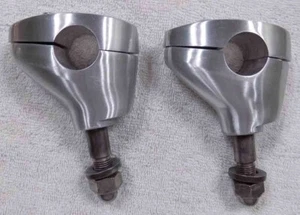 2 - Vintage Motorcycle 1" Polished Aluminum Oval Handle Bar Riser Clamps Mounts - Bild 1 von 6