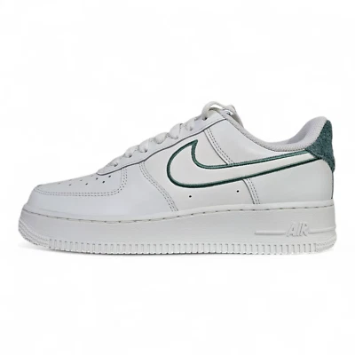 Scarpe da ginnastica Nike Air Force 1 '07 LV8 Low Resort and Sport Summit bianche FN8349-100 - Immagine 1 di 4