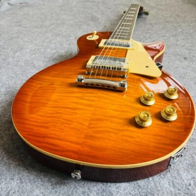 Bellissima chitarra elettrica, personalizzabile, spedita in fabbrica