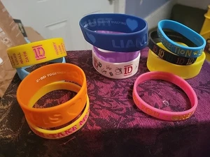 One Direction 2013 Silikon Gummi Armbänder Band Menge 11  - Bild 1 von 12