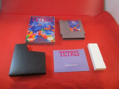 Tetris (Nintendo NES) COMPLETE w/ Box manual game WORKS! - Image 1 of 4
