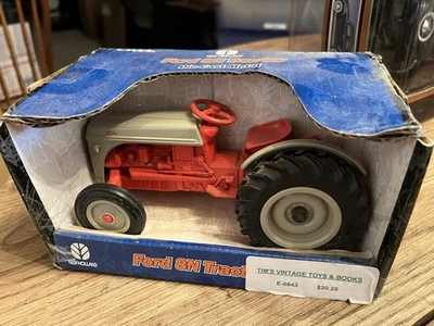 Vtg Ford 8N Tractor 1:16 Scale ERTL New Holland Diecast Collector Tractor - Image 1 of 2