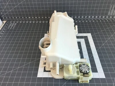 Motor dispensador de jabón para lavadora Miele y carcasa ASSY P# 5579293 6793910 Foto 1 de 4