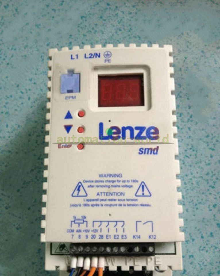 1PCS USED Lenze ESMD251X2SFA Frequency Converter Tested Good - Image 1 of 1