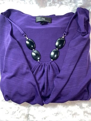 Blusa IZ Byer Mangas Gorra Púrpura con Collar Adjunto Forma XL Ajuste Cintura Foto 1 de 4