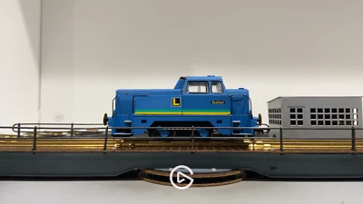 Hornby R3483-PO20 0-4-0DH Diesel Sentinel in Crossley and Evans Livery DCC Ready - Image 1 of 4