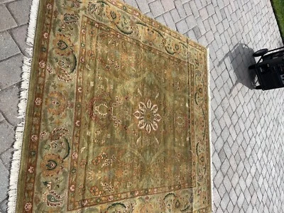 hand notted wool rug 7 foot square - Image 1 of 4