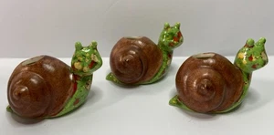 3 Vintage 1970s Snail Ceramic Macrame Craft Beads Green Red Beige Speckled Glaze - Picture 1 of 8