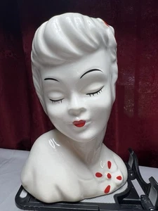 Vintage Lady Head Vase Red Flowers & Lips Grable Glamour Girl - Picture 1 of 11