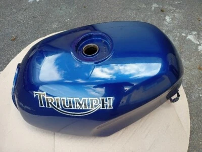 Tanque Triumph Daytona 1200 T300D [1995] Trident 900 T300 [1992] Sprint 900 T300A Foto 1 de 4